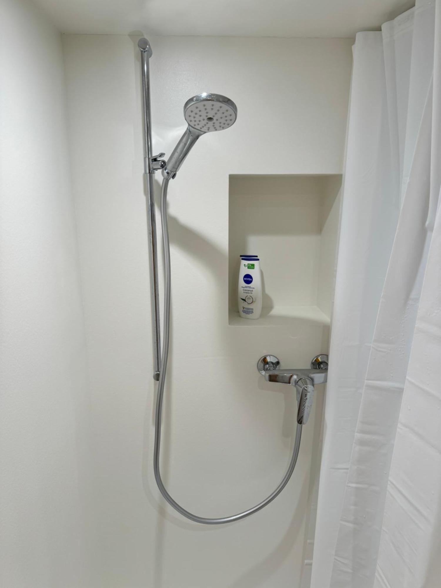 Cozy City Center, 4 Bedroom- 120Sq, 5Min Walk To Main Station Basel Ngoại thất bức ảnh