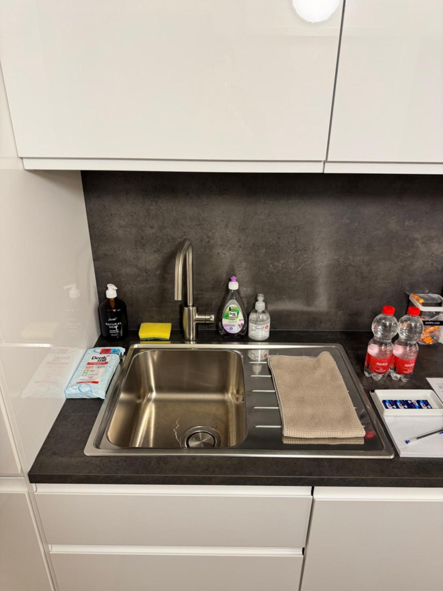 Cozy City Center, 4 Bedroom- 120Sq, 5Min Walk To Main Station Basel Ngoại thất bức ảnh