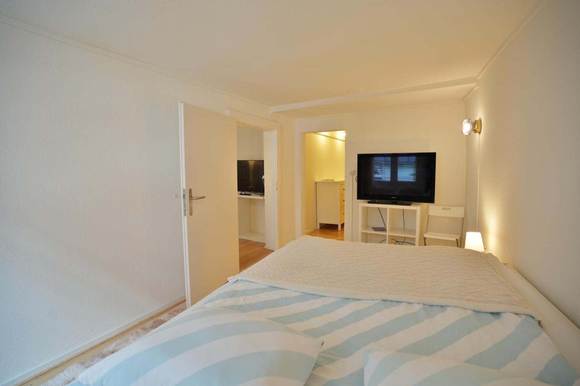 Cozy City Center, 4 Bedroom- 120Sq, 5Min Walk To Main Station Basel Ngoại thất bức ảnh
